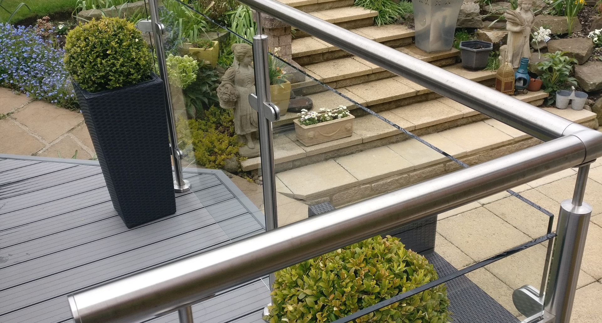 How Wide can my Panels be on a Glass Balustrade or Balcony?